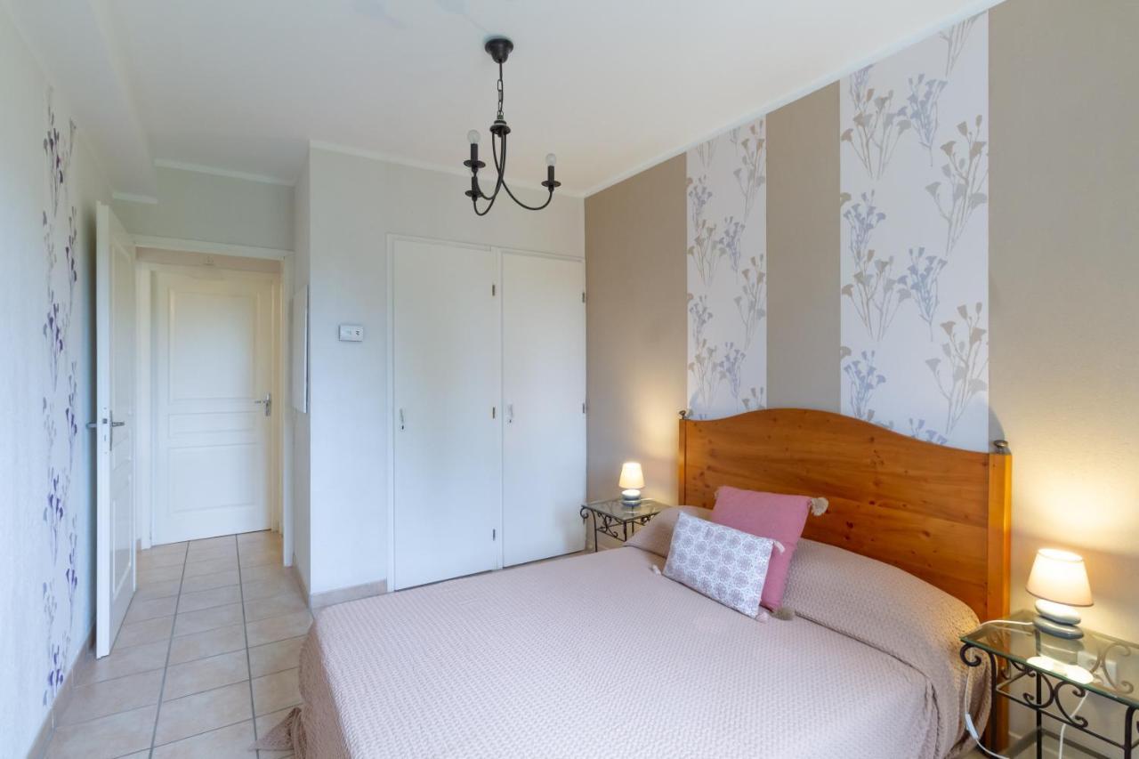Apartmán La Sarlaterra - Appt Avec Piscine Partagee Exteriér fotografie